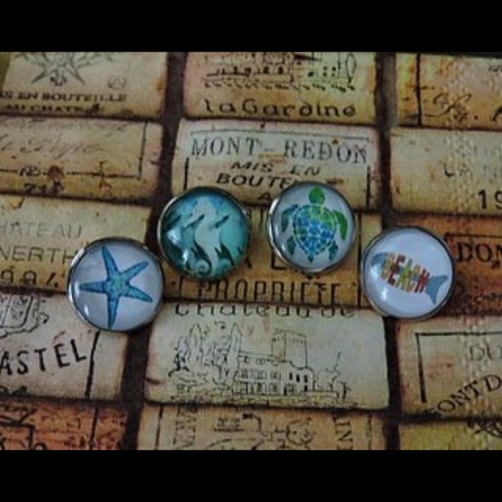 Glass bezel wine charms